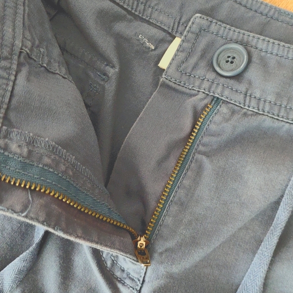 Women's Size 12P Jones of New York Sports Petite Dusty Blue Capri - Picture 4 of 12